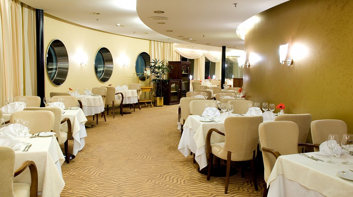 I takhle může vypadat restaurace "na vodě"