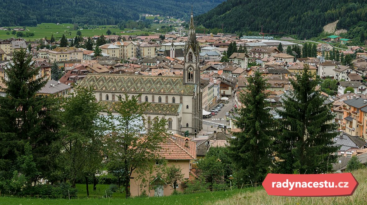 Predazzo v údolí Val di Fiemme 